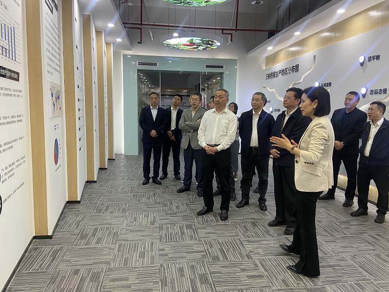 1699953753953372.jpg 7aa6232d208ac4c8cccac5b3cb4c8e8.jpg